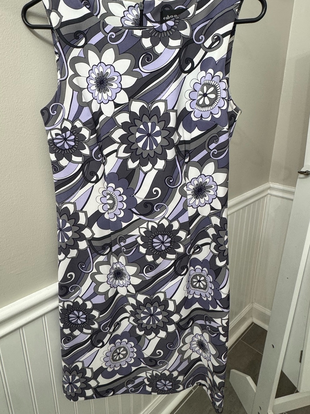 Connected Apparel Floral Sheath Dress Size 4 Navy Purple Gray Lavender Sleeveles